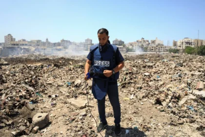 نندد بمقتل 5 صحافيين من «الجزيرة» في غارة إسرائيلية