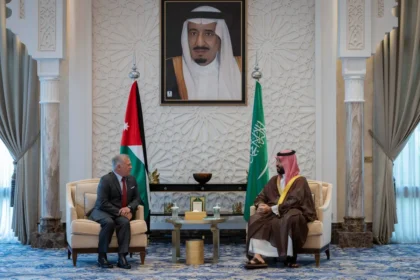ولي العهد السعودي يستقبل ملك الأردن في نيوم
