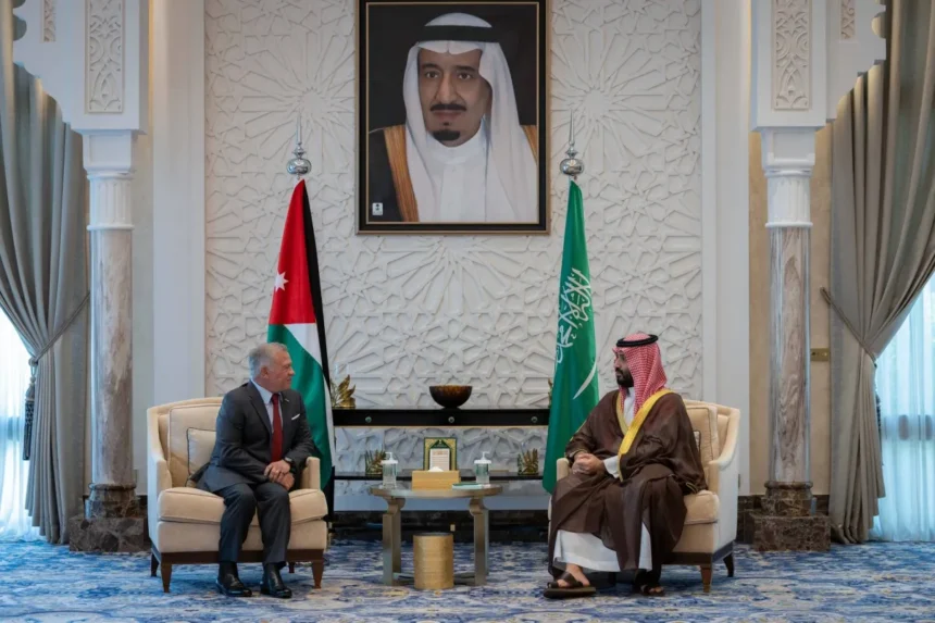 ولي العهد السعودي يستقبل ملك الأردن في نيوم
