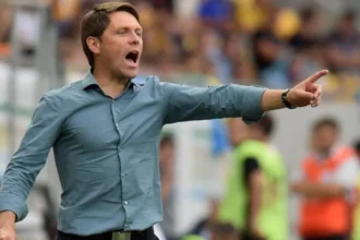 لوك هولتز مدرب لوكسمبورغ يغادر منصبه بعد 15 عاماً