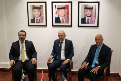 بدء اجتماع أردني سوري أميركي في عمان لبحث الأوضاع في سوريا
