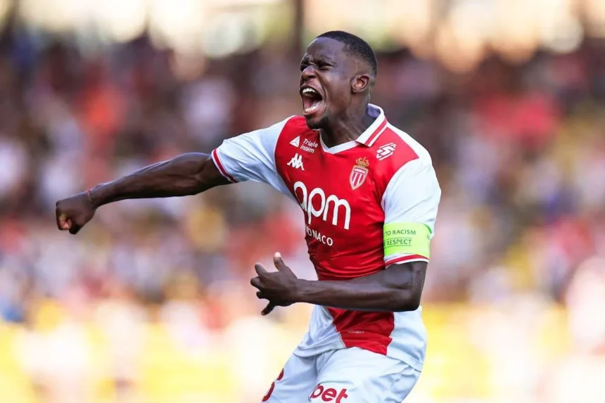 دينيس زكريا «ضالة يايسله» يقترب من قميص الأهلي