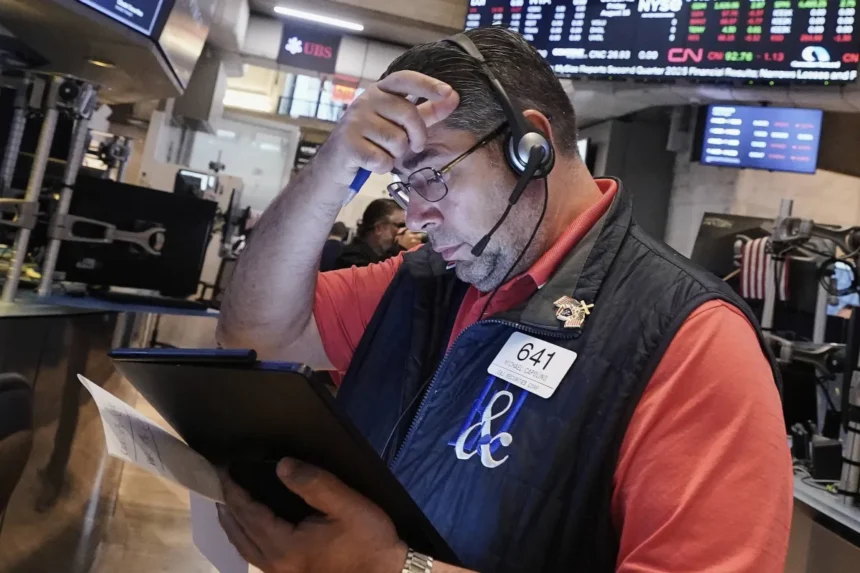 مستثمرون يخسرون المليارات في عمليات «ضخ وتفريغ» للأسهم الصينية الصغيرة