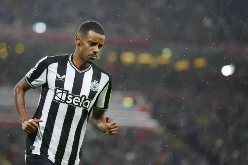 إيزاك... من «الإسكندر العظيم» إلى الاتهام بالجشع