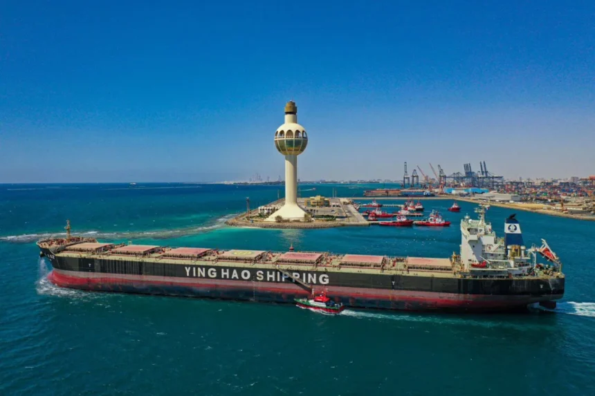 فائض الميزان التجاري السعودي يقفز بـ219 % بدعم الصادرات النفطية | نافذة الشرق