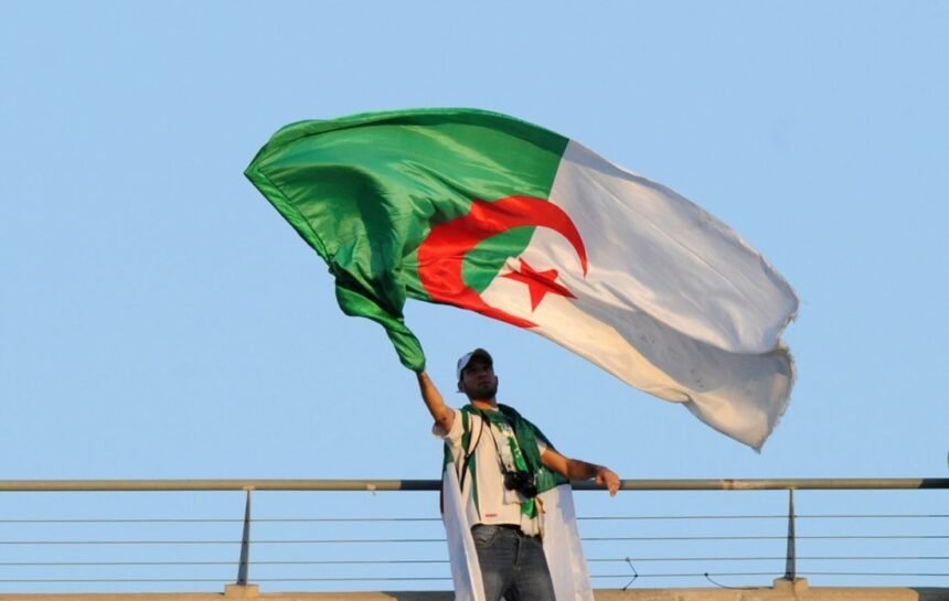 الجزائر.حفل اختتام الطبيعة الاولى للمعلق الرياضي الصغير.. فضاءات جديدة على مستوى قطاع الشباب وأفاق مستقبلية للشباب الاعلامي | نافذة الشرق الجزائر.حفل اختتام الطبيعة الاولى للمعلق الرياضي الصغير.. فضاءات جديدة على مستوى قطاع الشباب وأفاق مستقبلية للشباب الاعلامي | نافذة الشرق