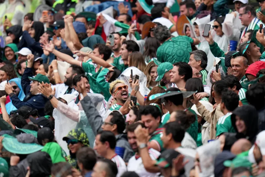 مشجع يتعرض لأزمة قلبية قبل افتتاح كأس العالم 2026 في | نافذة الشرق