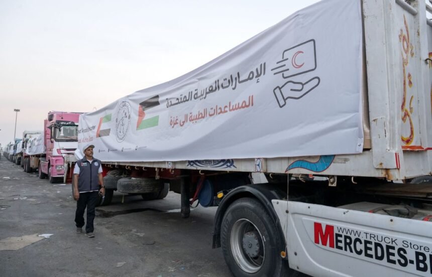 دخول 5 قوافل مساعدات إماراتية إلى قطاع غزة | نافذة الشرق دخول 5 قوافل مساعدات إماراتية إلى قطاع غزة | نافذة الشرق