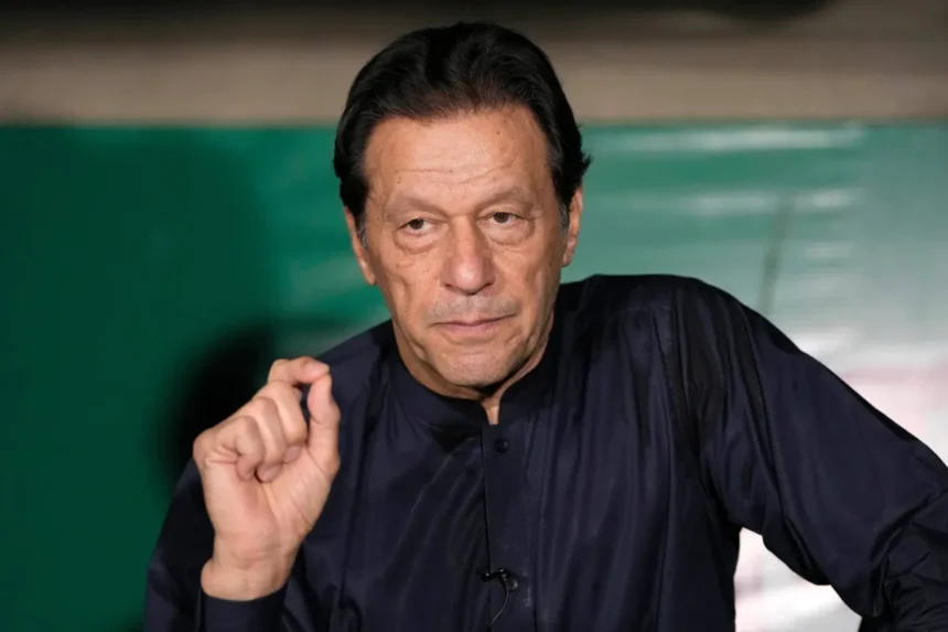 نقل عمران خان إلى المستشفى بأمر من المحكمة العليا لإجراء | نافذة الشرق