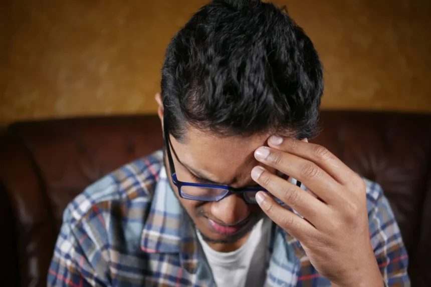 صعوبة التركيز والنسيان... ما الأسباب المحتملة لـ«ضباب الدماغ»؟ | نافذة الشرق