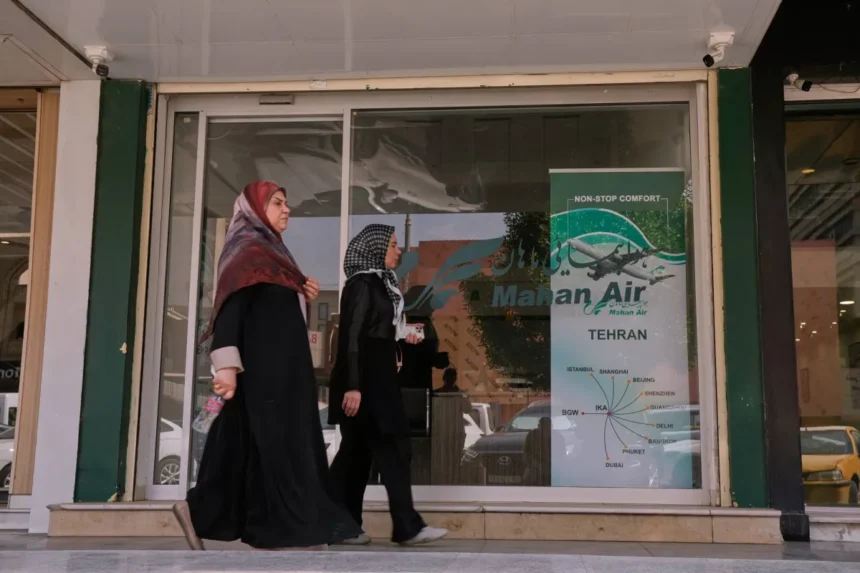 طائرة تجارية إيرانية تهبط في الصين رغم تهديدات واشنطن بفرض | نافذة الشرق