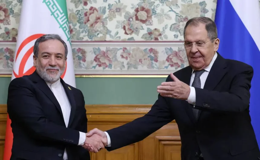 الحل الدبلوماسي هو السبيل الوحيد لإنهاء حرب إيران | نافذة الشرق الحل الدبلوماسي هو السبيل الوحيد لإنهاء حرب إيران | نافذة الشرق