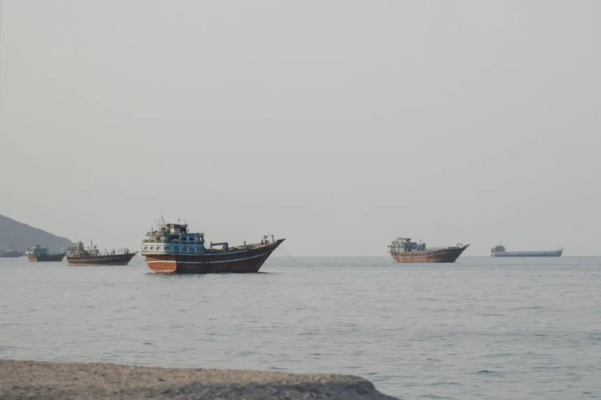 نقل مليوني برميل من النفط عبر مضيق هرمز | نافذة الشرق